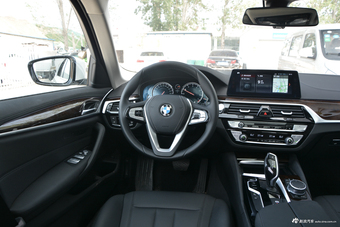 2018款宝马5系2.0T自动525Li M运动套装
