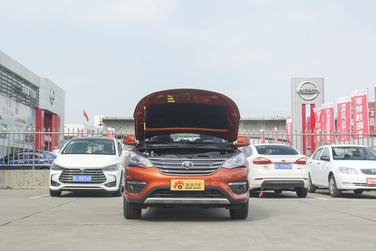 2018款比亚迪宋1.5TI手动智联进享型