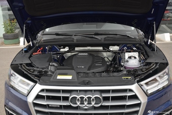 2018款奥迪Q5L 2.0T自动45 TFSI Sport