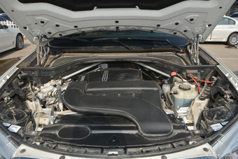 2018款宝马X5 2.0T 自动xDrive28i