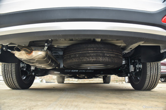 2016款宝骏730 1.5L手动超值版 7座