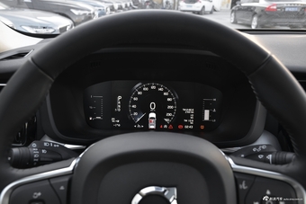 2018款沃尔沃XC60 2.0T自动T4智逸版