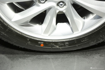 长安悦翔V7 1.0T GDI