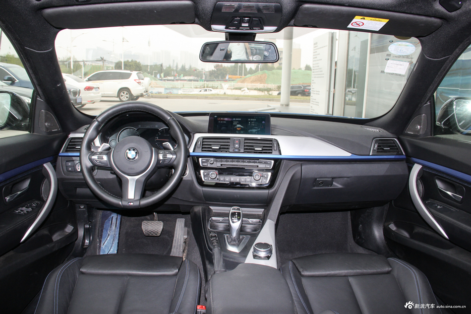 2018款宝马3系GT 2.0L自动330i xDrive M运动型 
