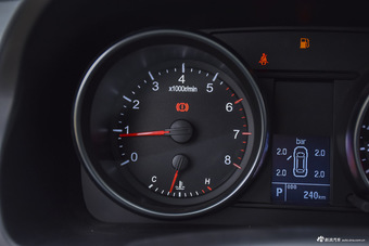 2016款哈弗H6升级版1.5T自动两驱精英型