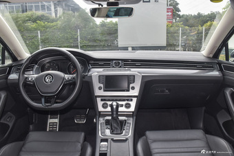 2017款蔚揽2.0T自动四驱拓行版380TSI