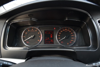 2017款吉利远景1.5L手动进取版  