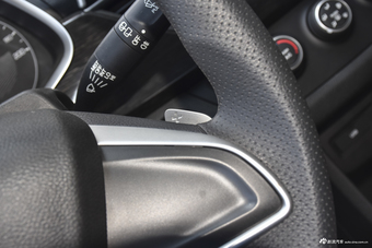 2017款宝骏310 1.5L自动时尚型