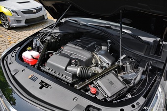 2017款CT6 2.0T自动28T豪华型