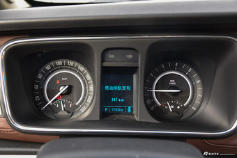 2017款GL8 2.5L自动尊贵型