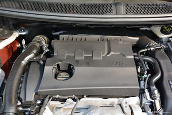 2017款标致4008 1.8T自动380THP豪华GT版 双色定制版