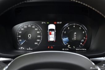 2019款沃尔沃XC60 2.0T自动四驱T5智远运动版