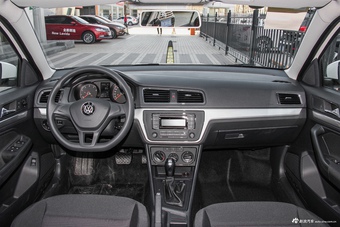 2017款朗逸1.6L自动风尚版