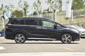 2015款 改款奥德赛2.4L自动至尊版