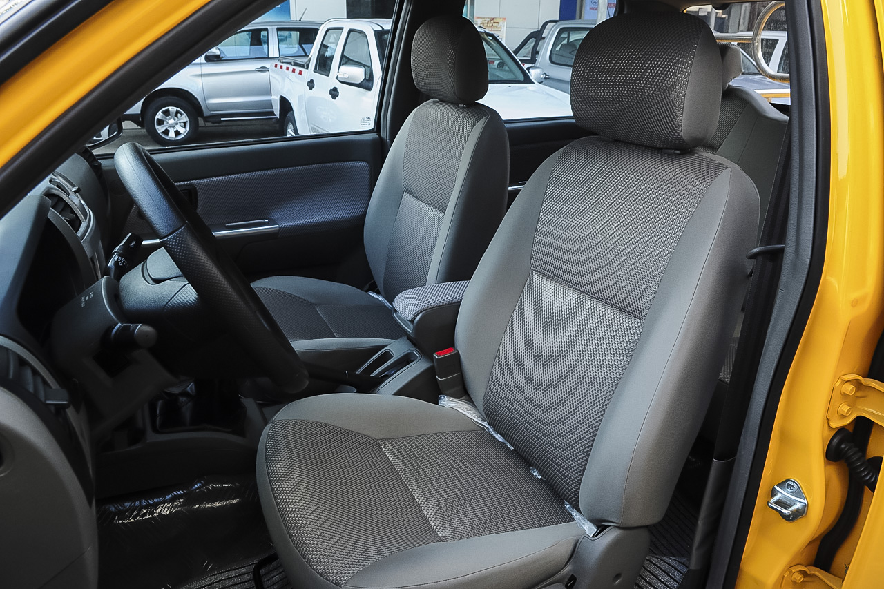 2014款瑞铃2.5T手动标准型标双排4B2-95C43