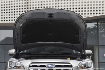 2017款傲虎 2.5L自动运动导航版 EyeSight