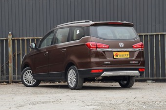 2017款北汽威旺M50F 1.5L手动舒适型