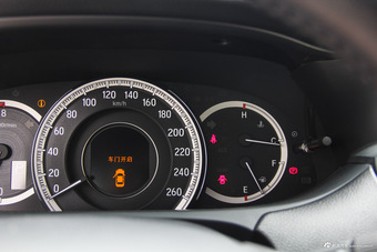 2016款雅阁2.4L自动智尊版