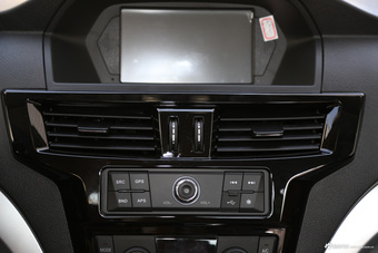 2015款雄师F22 1.9T手动两驱柴油标准型