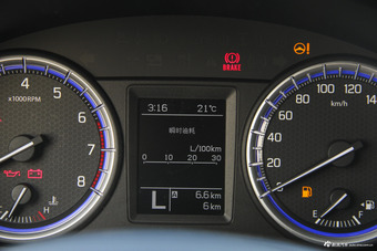 2017款骁途1.6L自动两驱都市时尚型