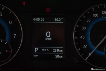 2018款风光S560 1.8L CVT智联型5座