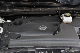 2015款楼兰 2.5L自动XV RES Plus两驱豪雅版