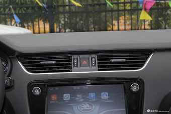 2018款明锐1.2T TSI230 DSG舒适版 