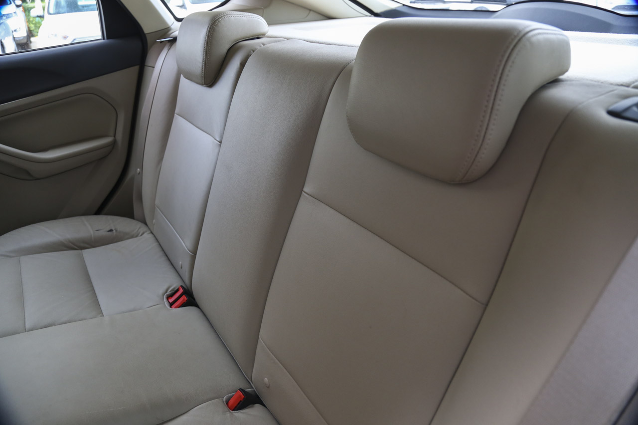 2013款福克斯两厢经典1.8L自动时尚型