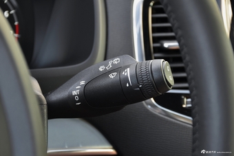 2018款沃尔沃XC90升级版 2.0T自动 T6智逸版