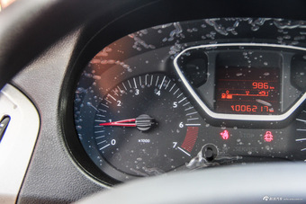 2014款爱丽舍 1.6L手动舒适型