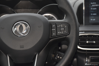 2017款风神AX4 1.6L手动潮尚型