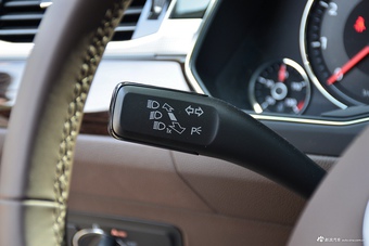 2016款大众辉昂 2.0T 自动380TSI 两驱至尊版