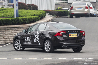 2017款沃尔沃S60L 2.0T自动T5智驭版