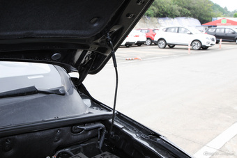 2017款宝骏560 1.5T DCT尊享型