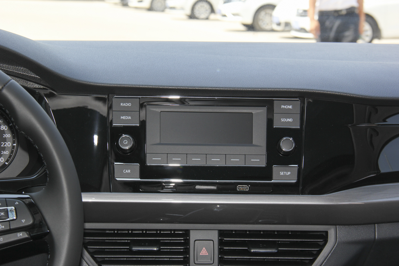 2019款宝来 1.5L自动精英型