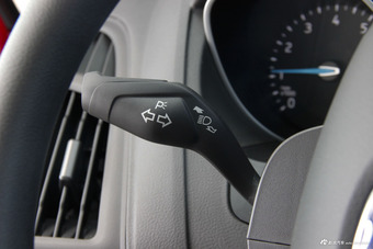 2017款福克斯两厢1.6L自动舒适型智行版