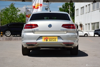 2018款迈腾2.0T自动380TSI DSG尊贵型