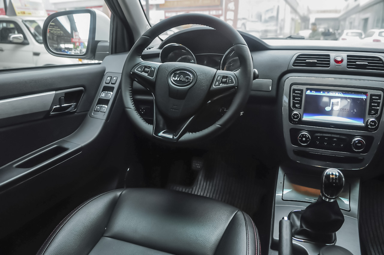 2015款帅铃T6 2.0L手动汽油进取型HFC4GA3-3D