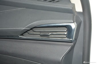 2017上汽大通D90 2.0T手动两驱火星