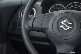 2014款雨燕1.5L自动时尚型