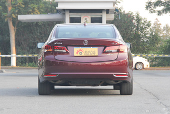 2015款讴歌TLX 2.4L自动精英版