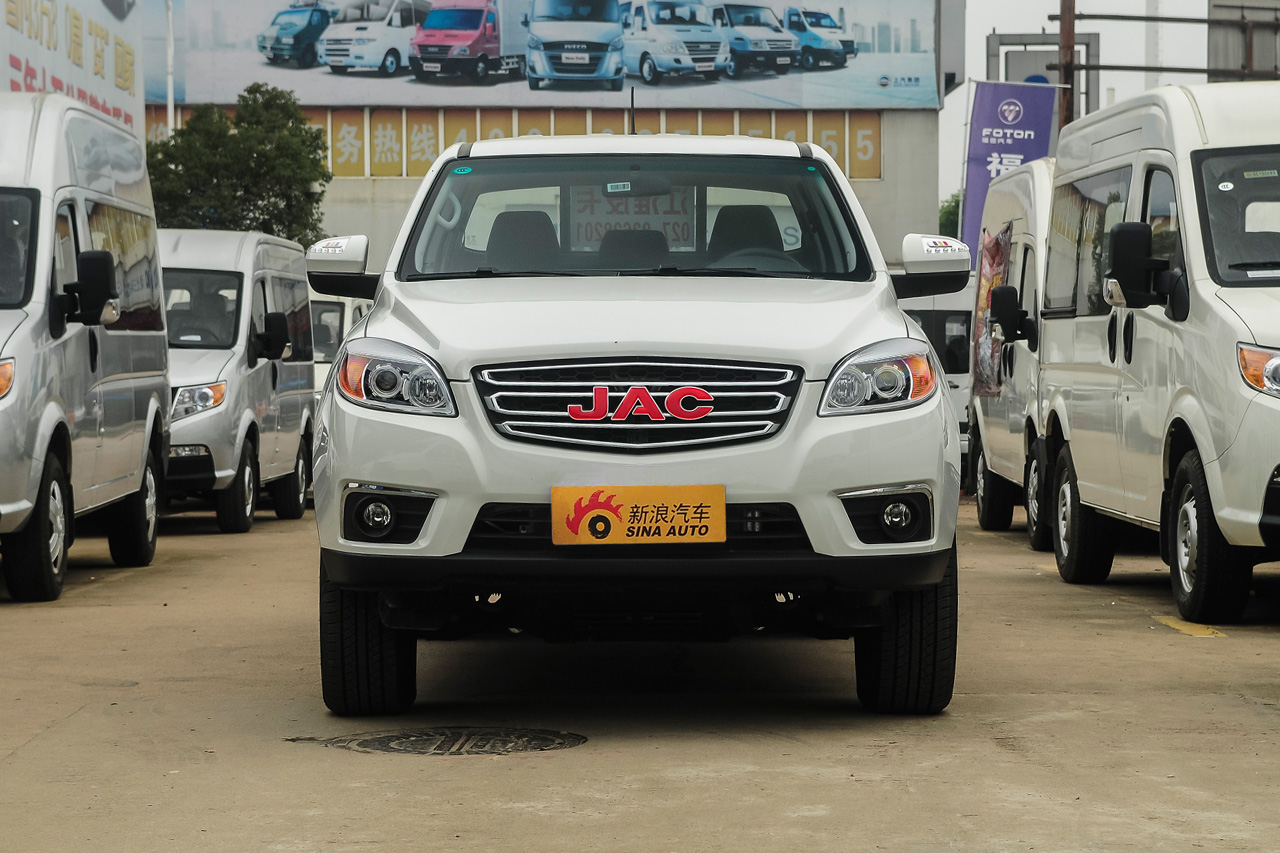 2015款帅铃T6 2.8T手动柴油旗舰型HFC4DA1-2C