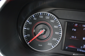 2017款中华V3 1.5T自动旗舰型