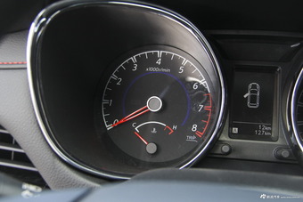 2018款启辰T70 2.0L自动睿趣版