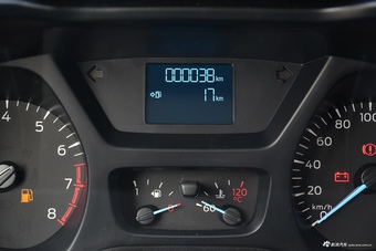 2017款新全顺2.0T中轴中顶汽油Gas 5/6座Kombi国5