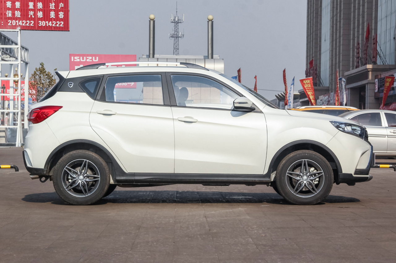 2017款陆风X2 1.6L手动劲锐版 