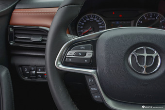 2018款中华V6 1.5T自动尊贵型