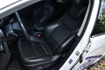 2013款格锐2.2T自动 7座四驱舒适型