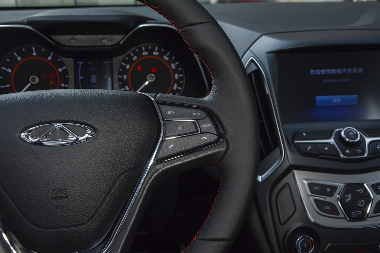 2018款艾瑞泽5 1.5L手动致敬青春版