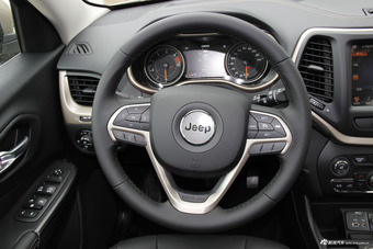 2016款自由光2.0L自动优越版